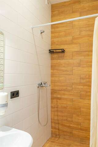 Гостиница Мартон ВДНХ Москва Небольшой двухместный номер с 2 отдельными кроватями-6